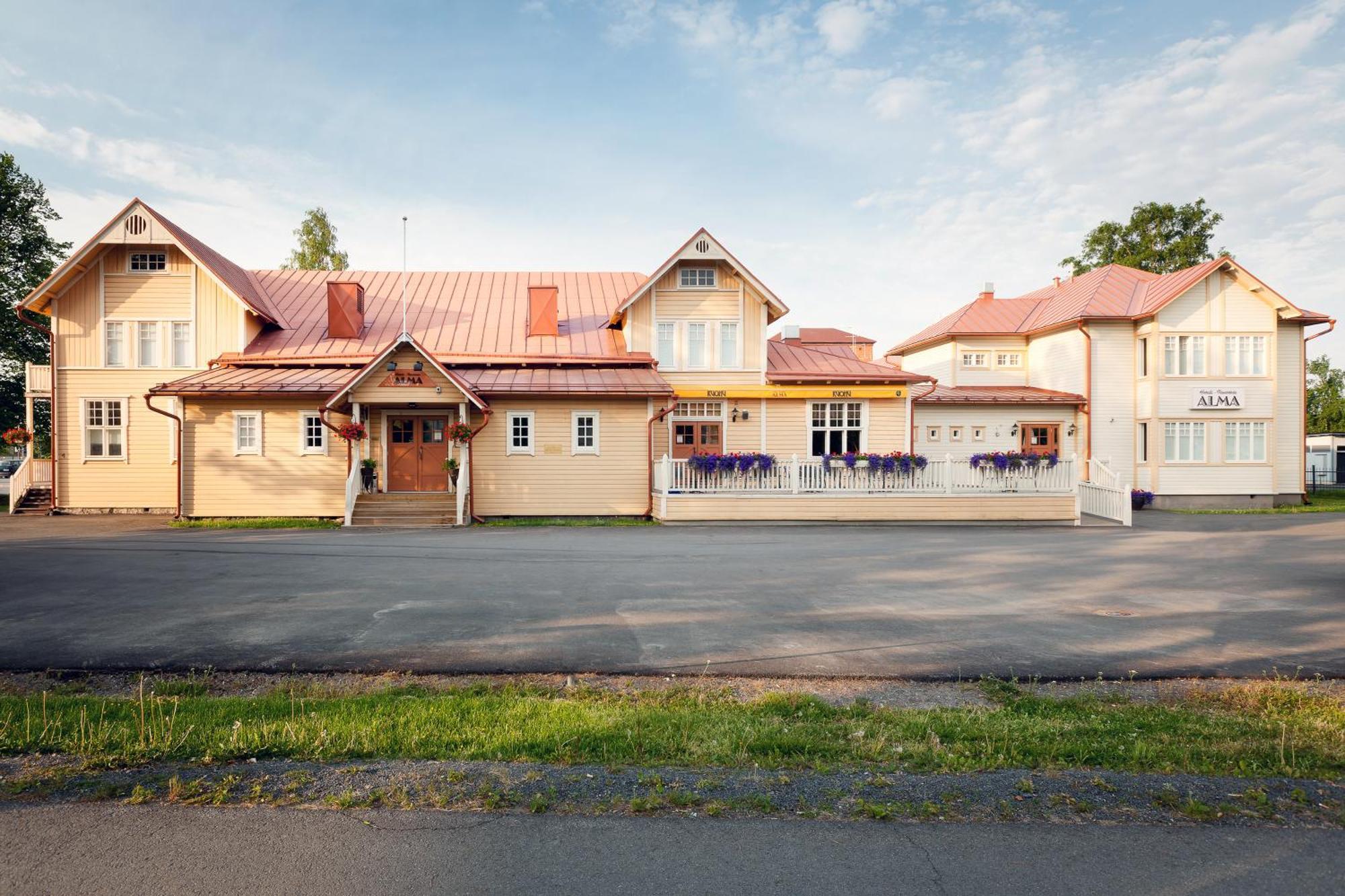 Hotelli-Ravintola Alma Seinajoki Exterior photo